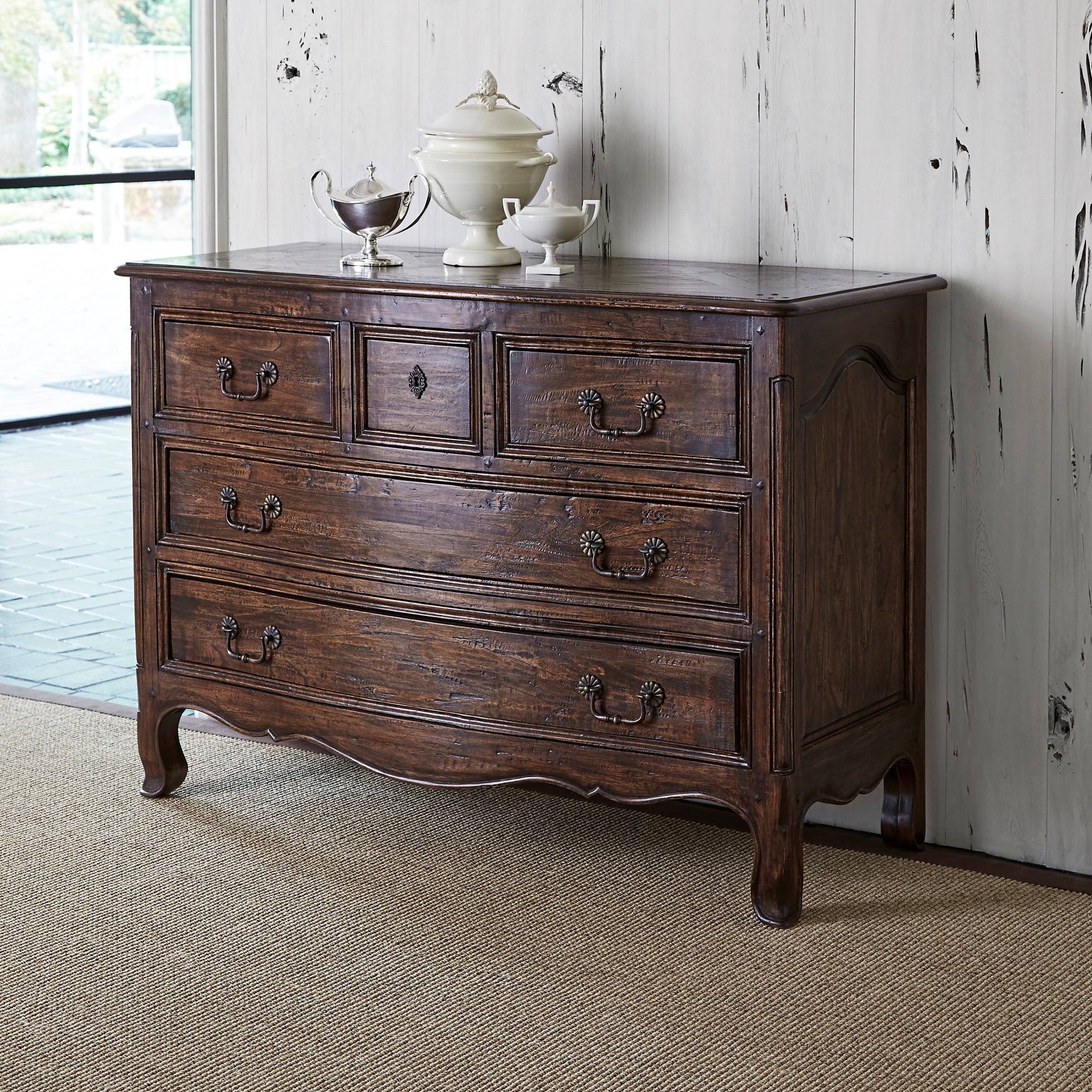 Тумбочка 10116-830-002 Lorraine Chest Ambella  - Вид №1