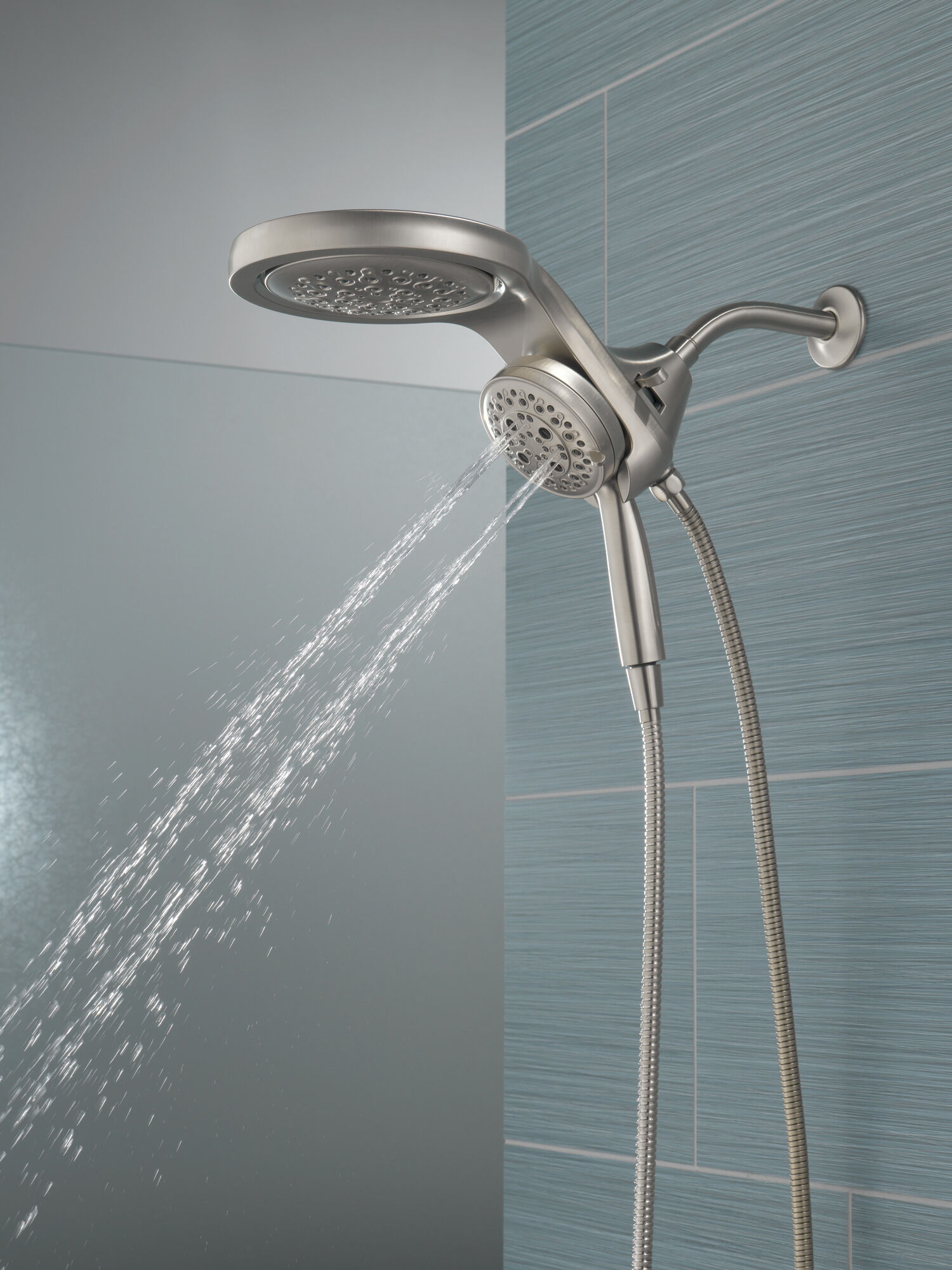 58680-SS HydroRain® H2Okinetic® 5-регулировочная душевая лейка два в одном Delta Faucet Universal Showering Нержавеющая сталь  - Вид №19