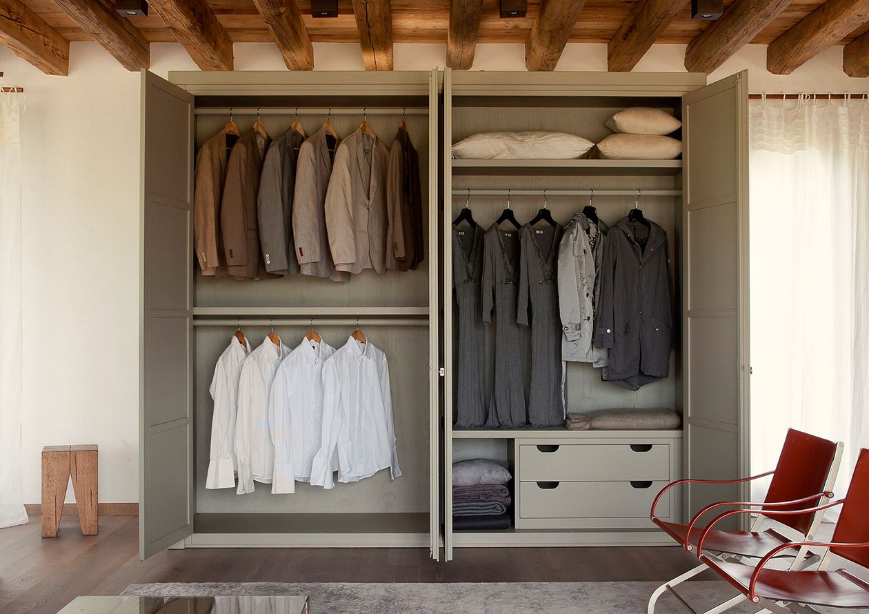 Шкаф с распашными дверцами из массива дерева Devina Nais квадрат ARCH-00030366 - Вид №2