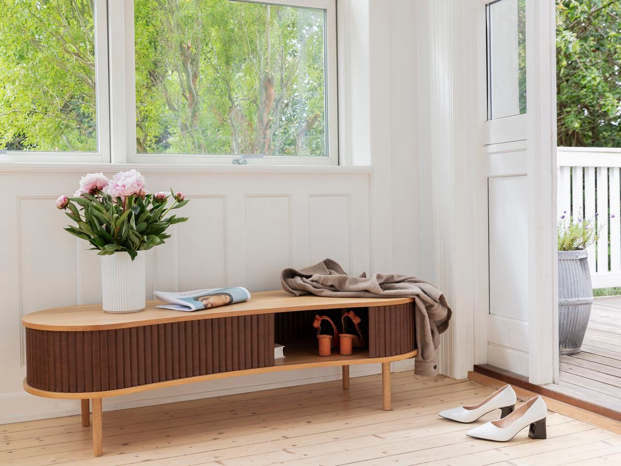 Деревянный шкаф для телевизора UMAGE Audacious ARCH-00093662 - Вид №6