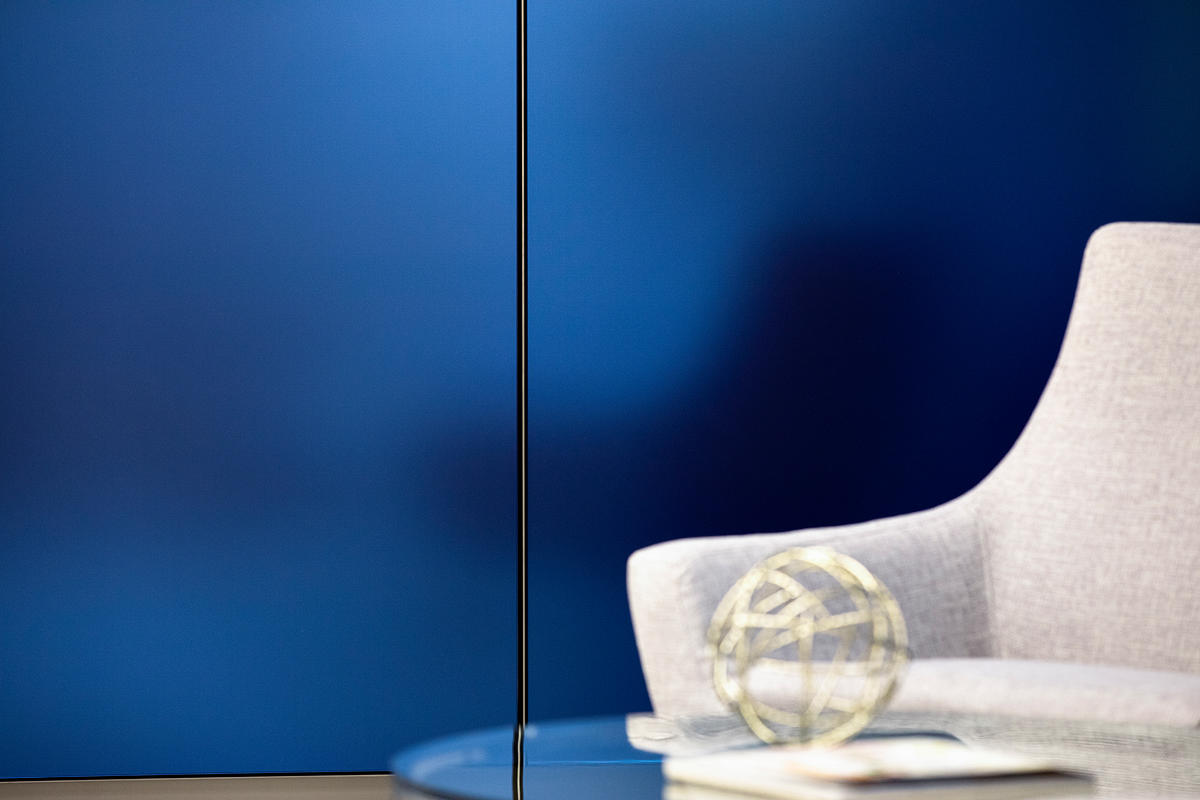 FSRT651 Деталь выравнивающей системы облицовки стен с панелями из нержавеющей стали с отделкой из морского камня, открытым внешним углом из нержавеющей стали и ребрами по периметру из нержавеющей стали Forms-surfaces  - Вид №23