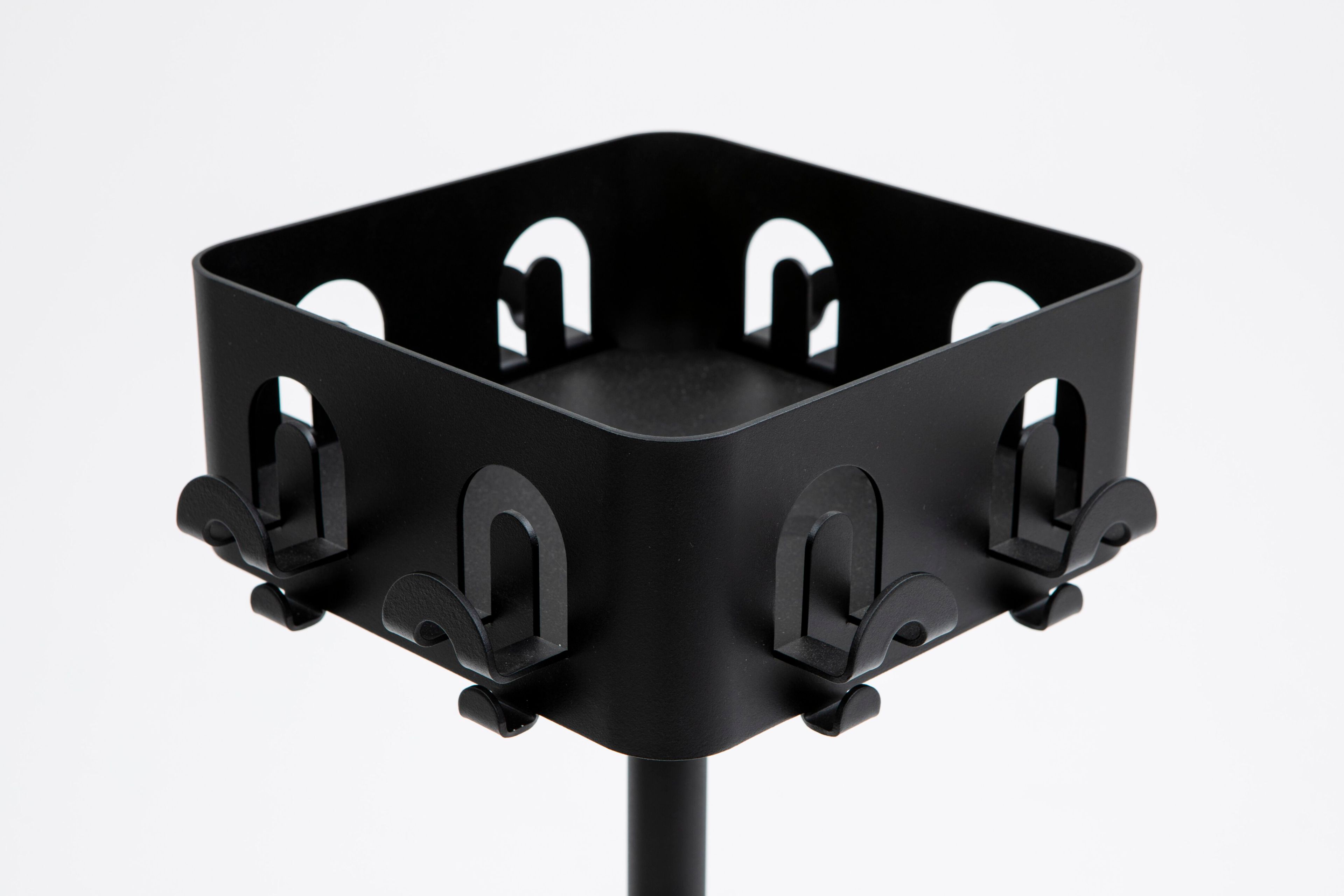 Окрашенная металлическая напольная офисная вешалка для одежды Cascando Flow ARCH-00149905 - Вид №1