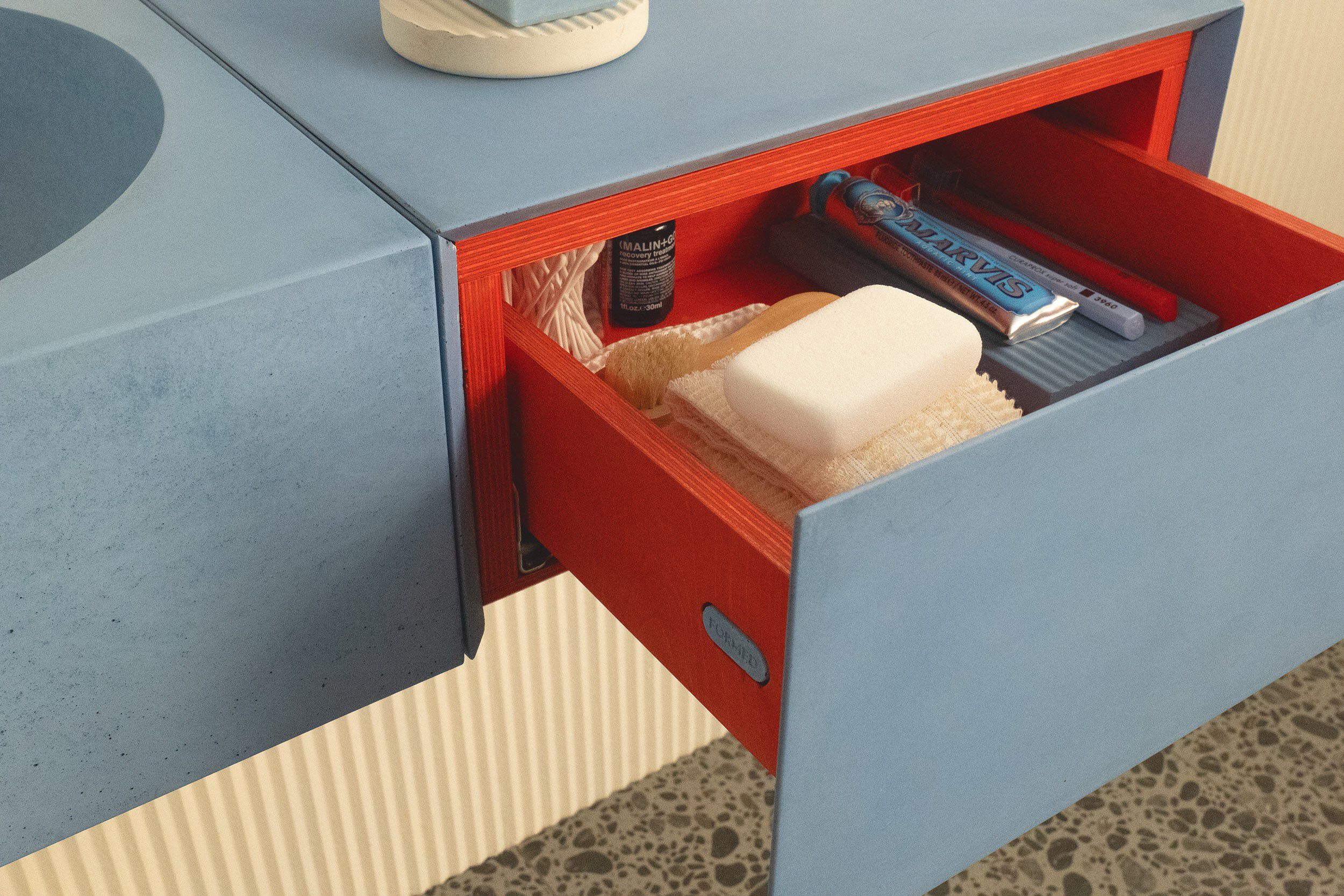 Бетонная секционная подвесная раковина с ящиками Formed MAX ARCH-00069442 - Вид №1