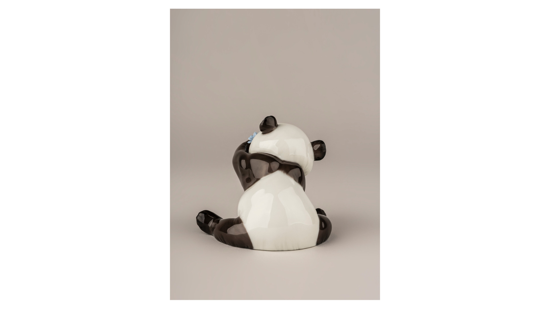 10669038 LLADRO Фигурка Lladro "Довольная панда"  9x8см Фарфор Lladró  - Вид №3