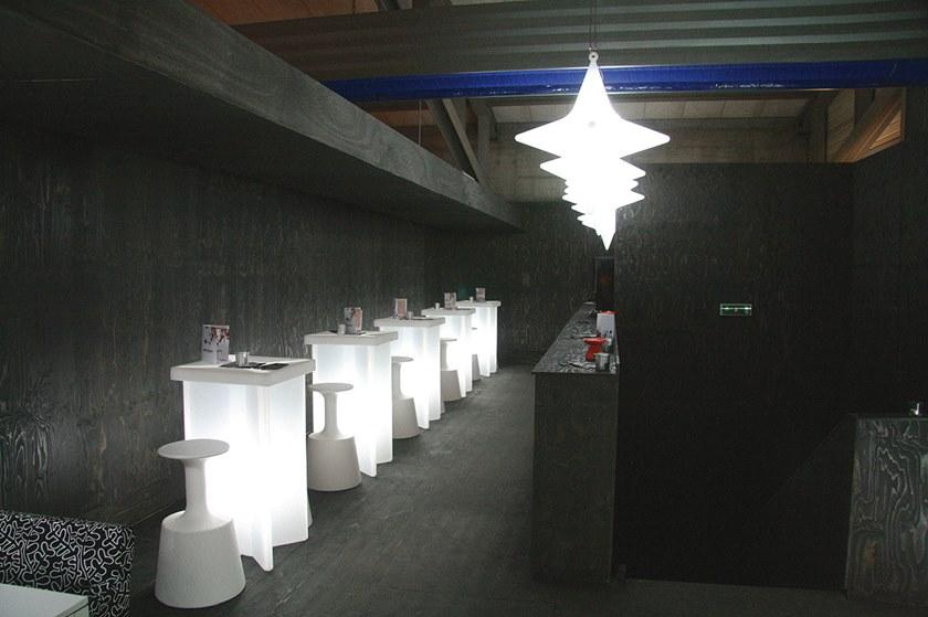 SLIDE Высокий светлый стол из полиэтилена sun-id-1484172 - Вид №6