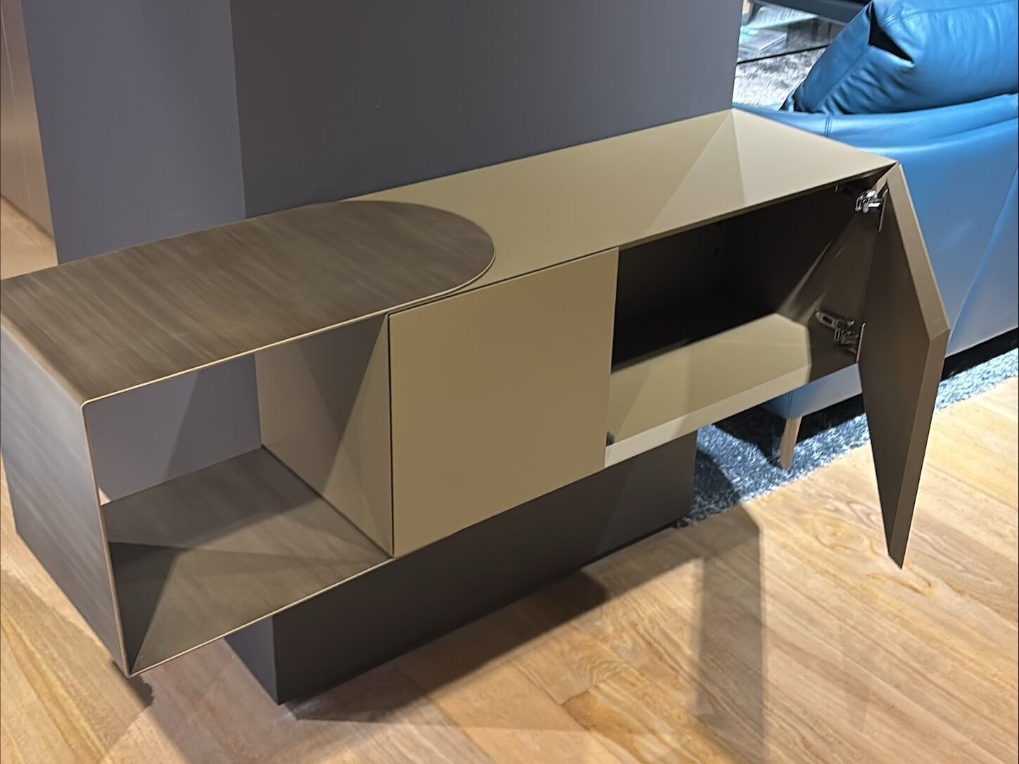 Горизонтальный навесной шкаф In Stock Mogg ARCH-00075250