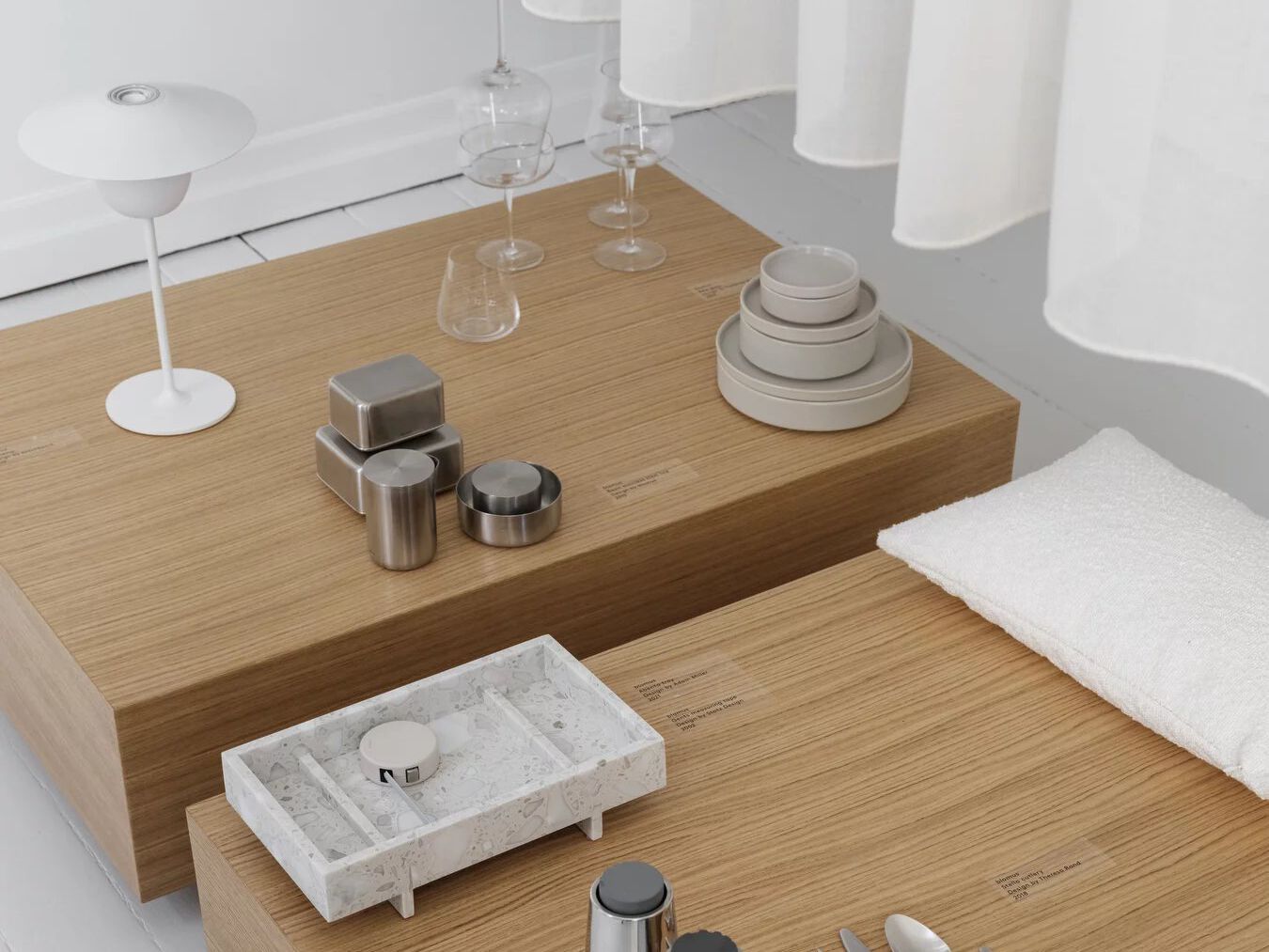 Прямоугольный журнальный столик из дуба blomus Goba ARCH-00048126 - Вид №5