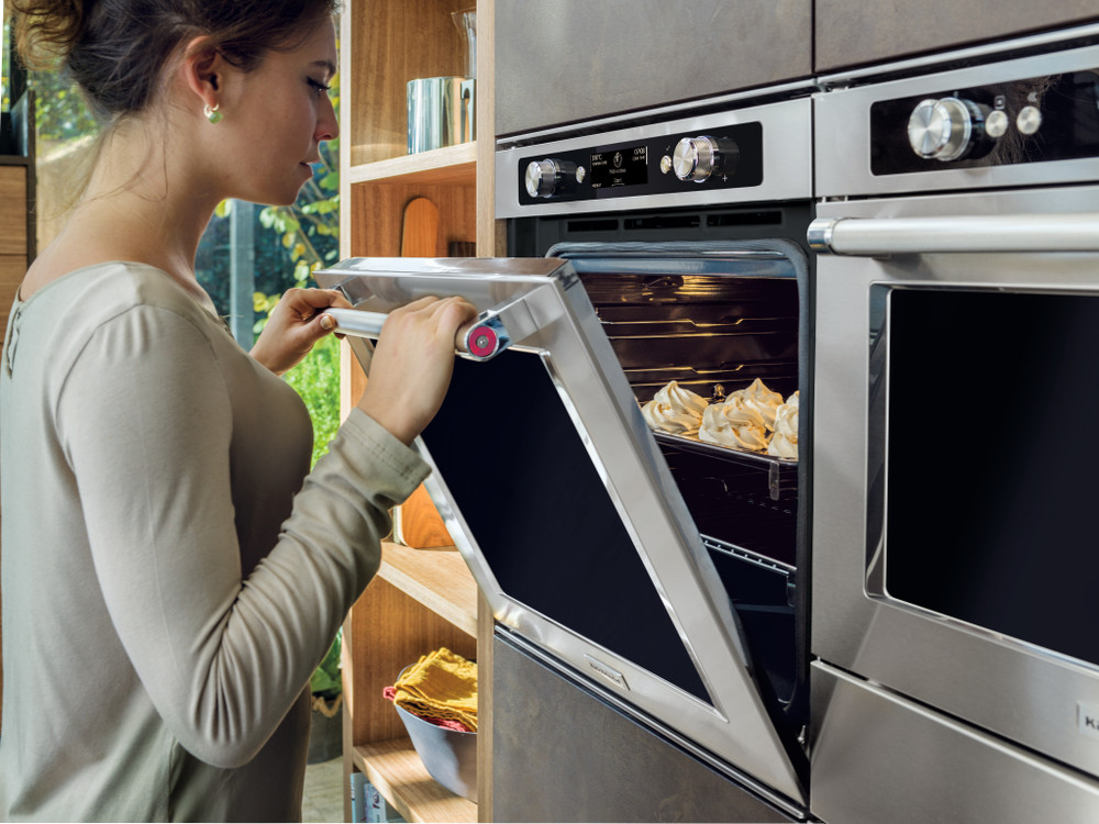 KOLSP 60602 60-СМ ПИРОЛИТИЧЕСКАЯ МНОГОФУНКЦИОНАЛЬНАЯ ПЕЧЬ - НОВИНКА KitchenAid  - Вид №1