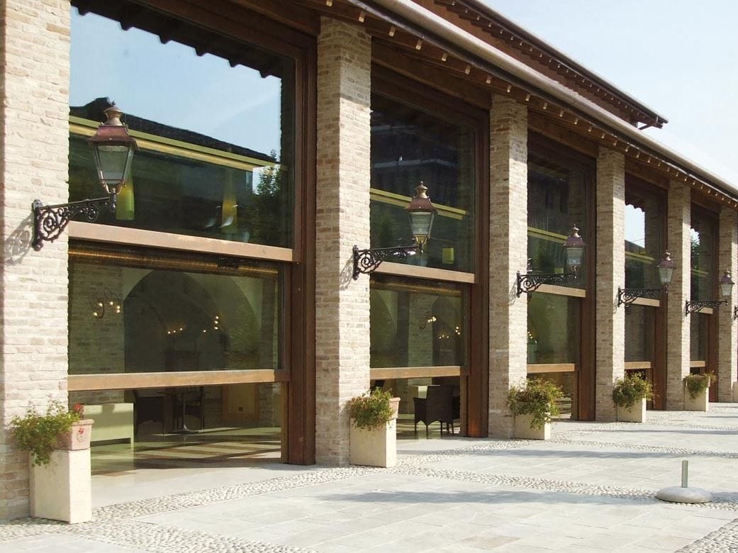 Алюминиевые и деревянные створчатые окна Capoferri Serramenti SA91 ARCH-00033012