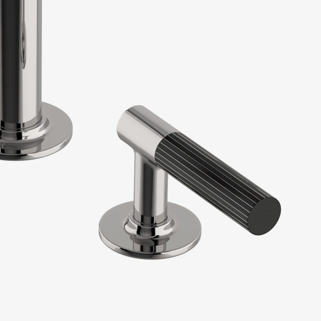 BLS22E Смеситель для унитаза серии Bond Union на гусиной шее с гильошированными ручками в тонкую полоску Waterworks - Вид №1