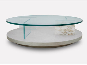 Низкий круглый журнальный столик из дерева и стекла