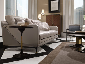 3-местный кожаный диван