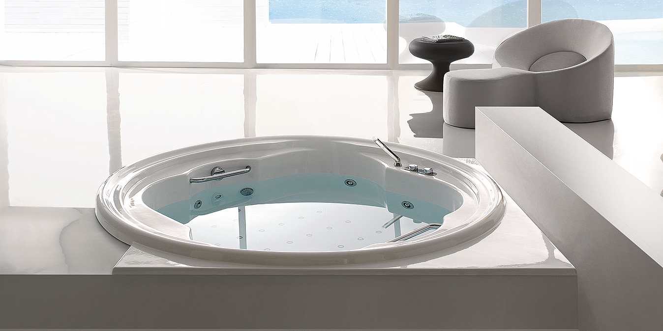 Ванна встроенная с гидроаэромассажем и дезинфекцией V659E Gruppo treesse Ninfa - Вид №1