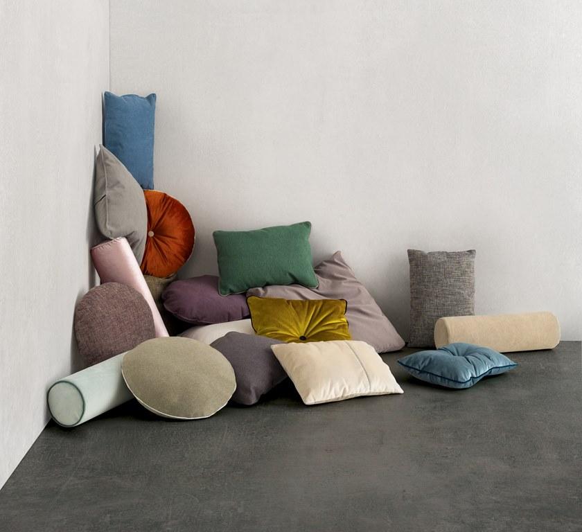 Felis Однотонная цилиндрическая подушка из ткани Complements sun-id-1396432 - Вид №1