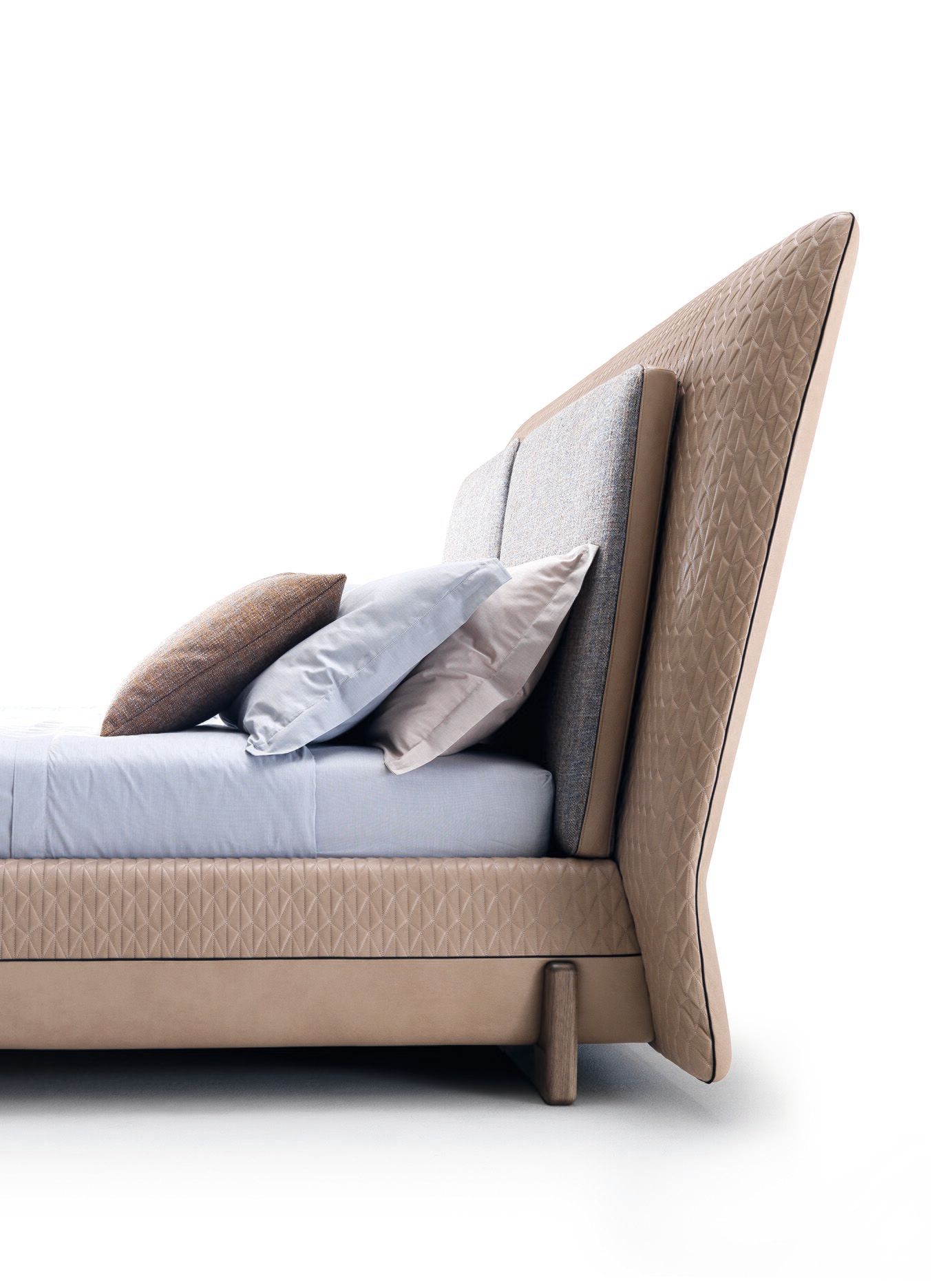 Двуспальная кровать с мягкой тканью и кожей CEPPI Evergreen ARCH-00152795 - Вид №1