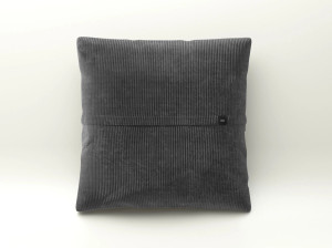 Квадратная подушка из ткани