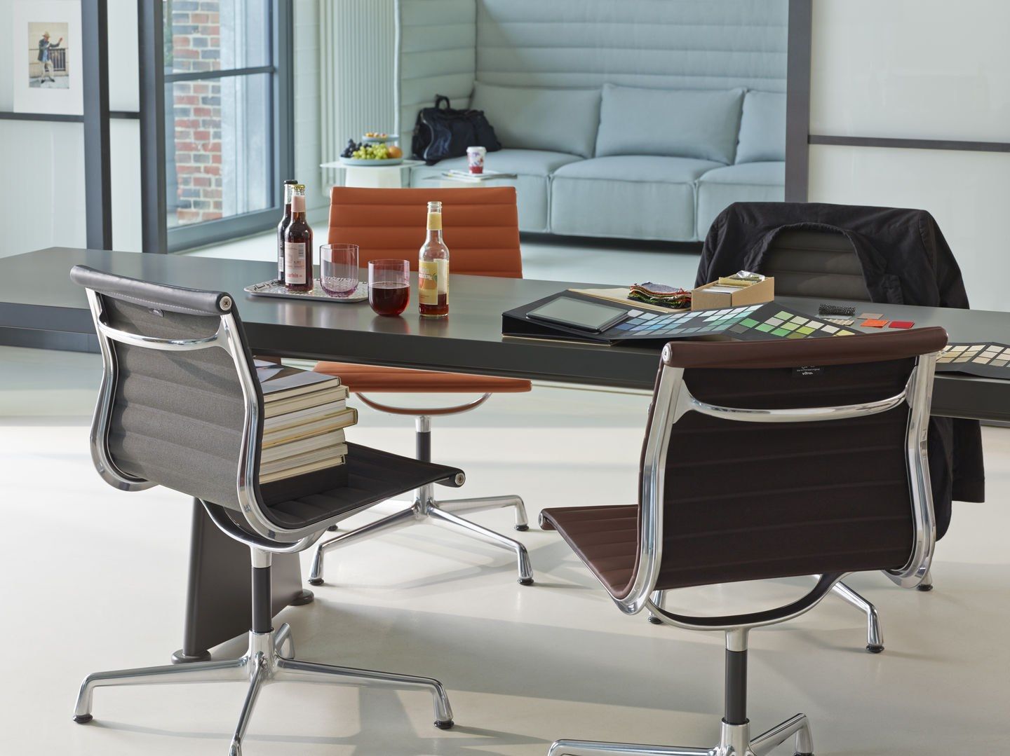 Стул из ткани VITRA Eames Aluminium Group ARCH-00115727 - Вид №7