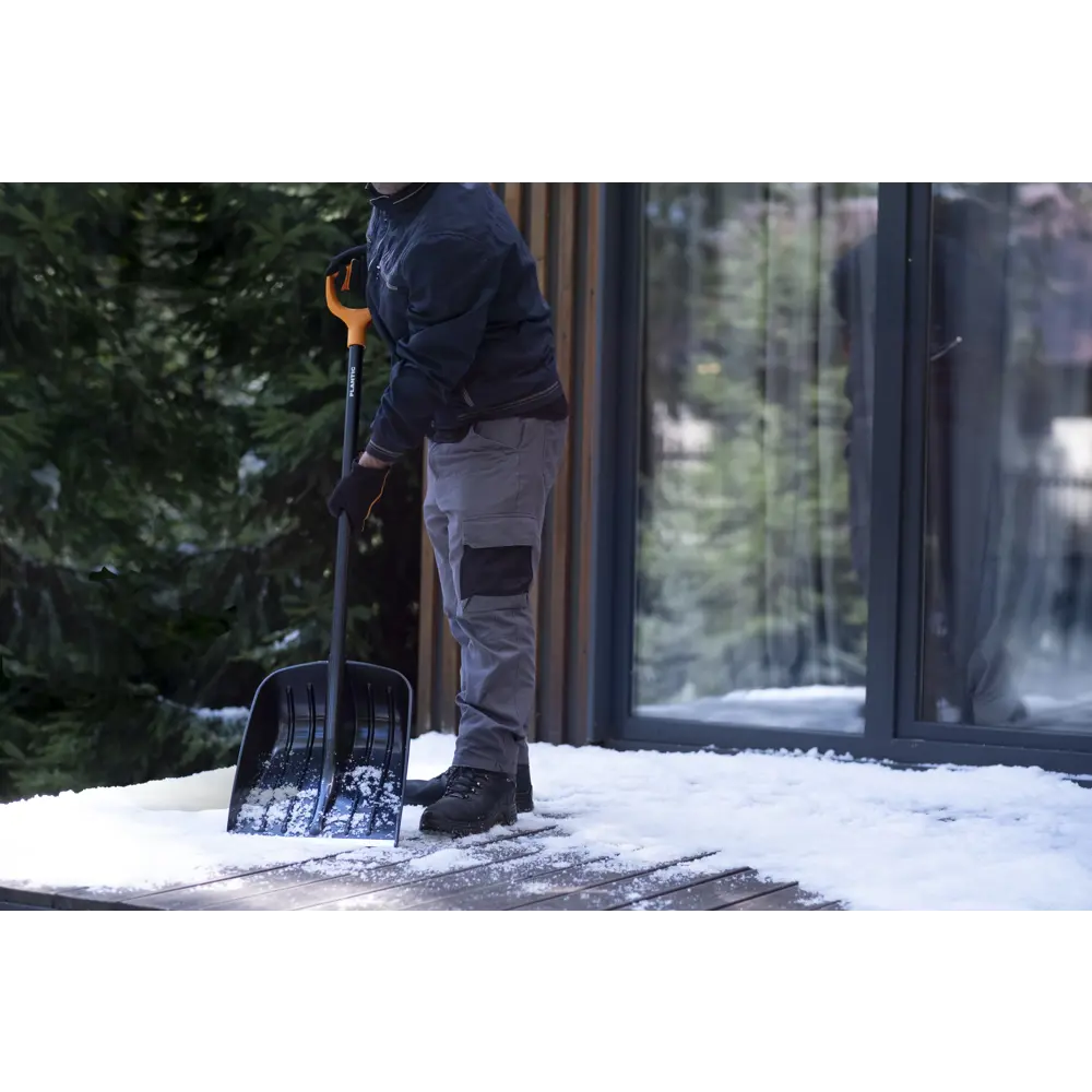 Лопата для уборки снега Plantic Snow 12003-01 35.5x133 см с деревянным черенком STLM-2117331 - Вид №7