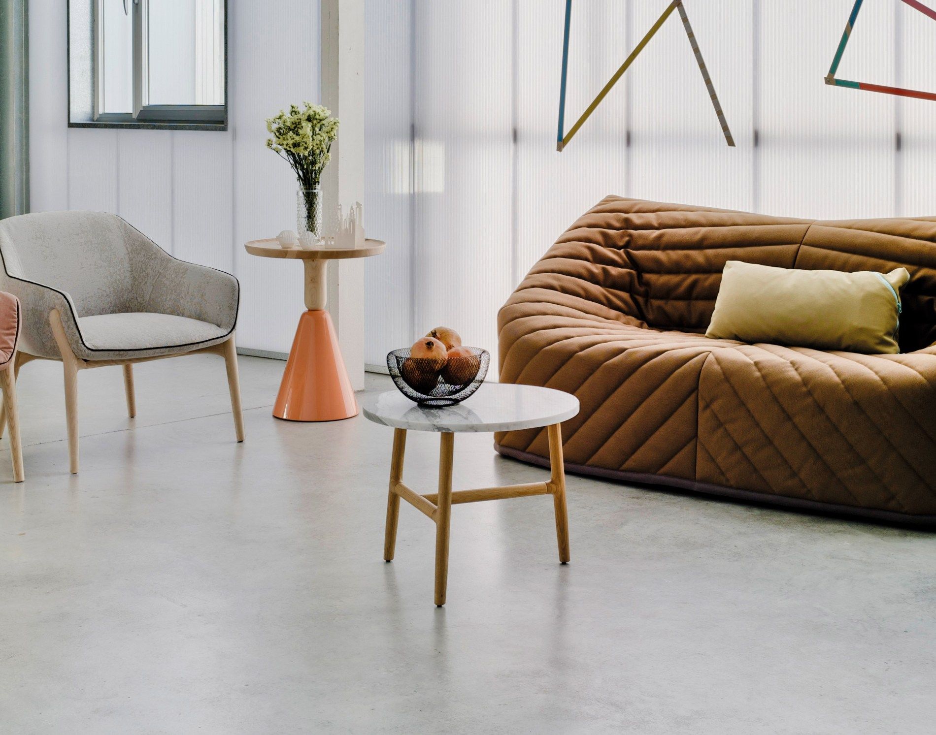 Деревянный табурет / журнальный столик SANCAL обнаженная ARCH-00131979 - Вид №1