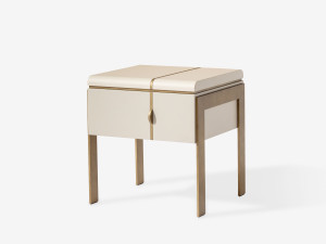 Деревянная квадратная тумбочка с ящиками