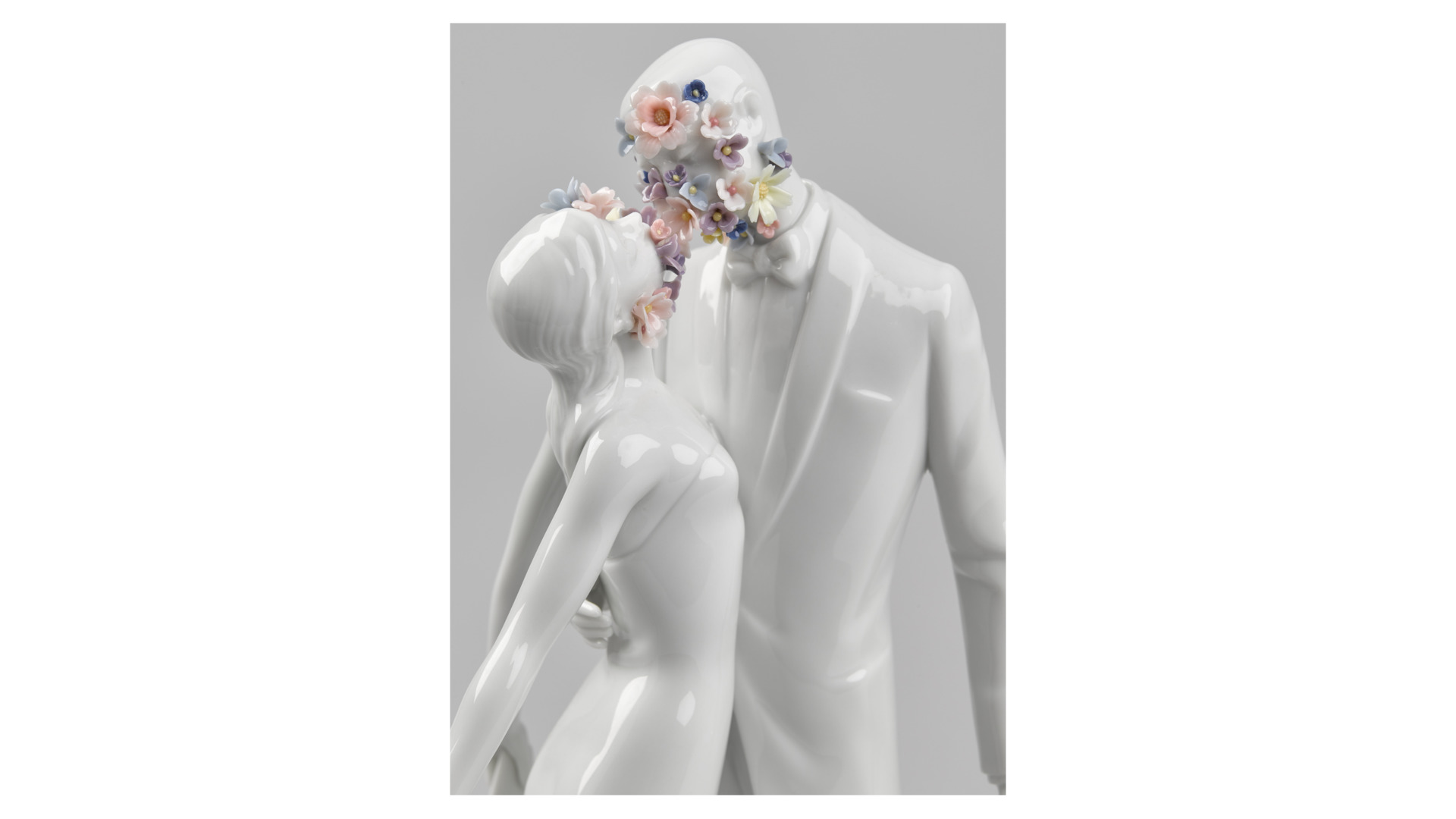 10669114 LLADRO Фигурка Lladro "Любовь I (цветы)" 21х32см Фарфор Lladró  - Вид №5