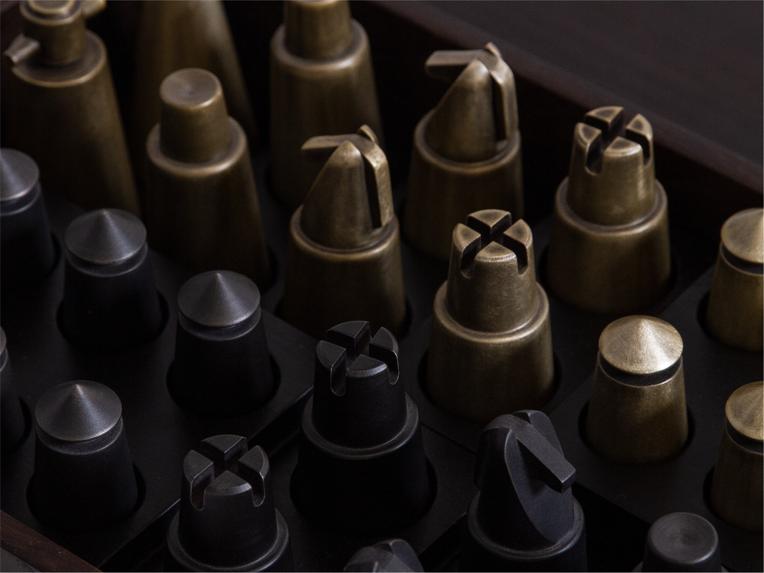 Деревянные и металлические шахматы In Stock District Eight ARCH-00139098 - Вид №2