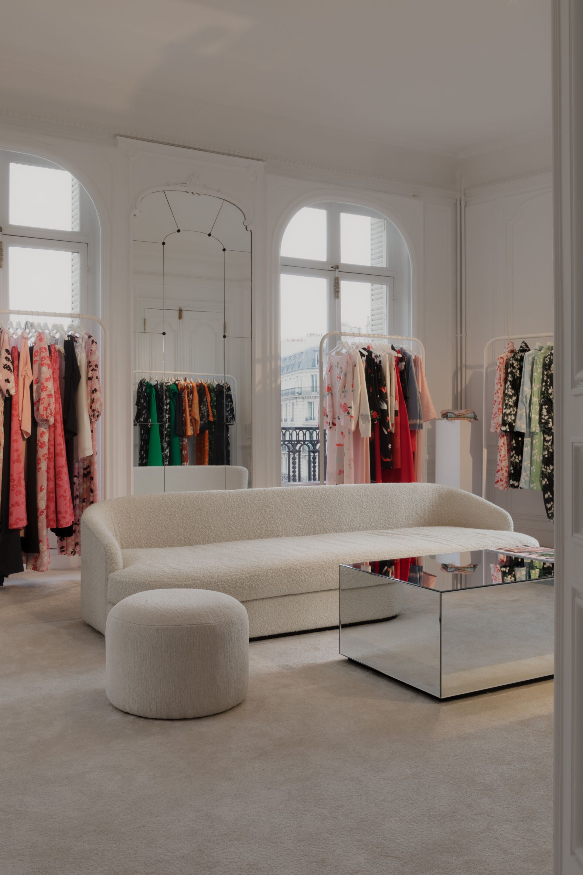 Ткань линейный диван Collett & Victor Elly ARCH-00126940 - Вид №2