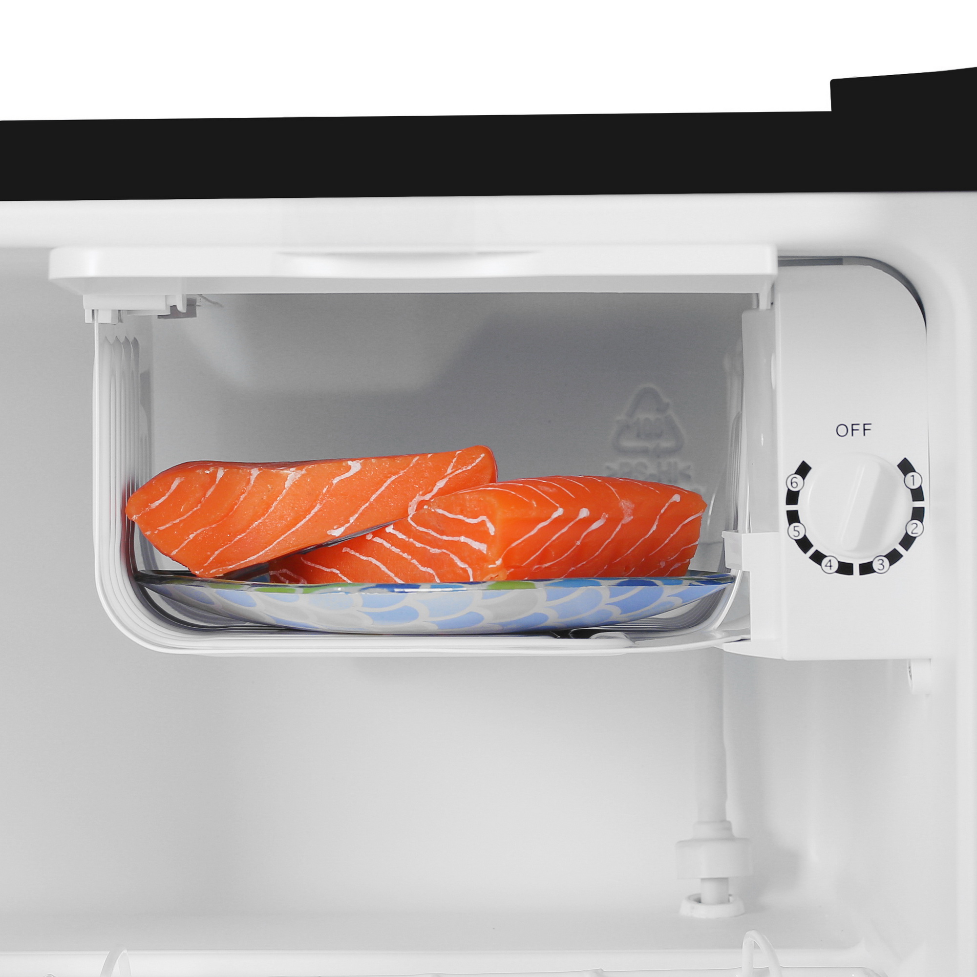 4816022 Холодильник компактный   DEXP TF050D серебристый STDN-0119192 - Вид №6