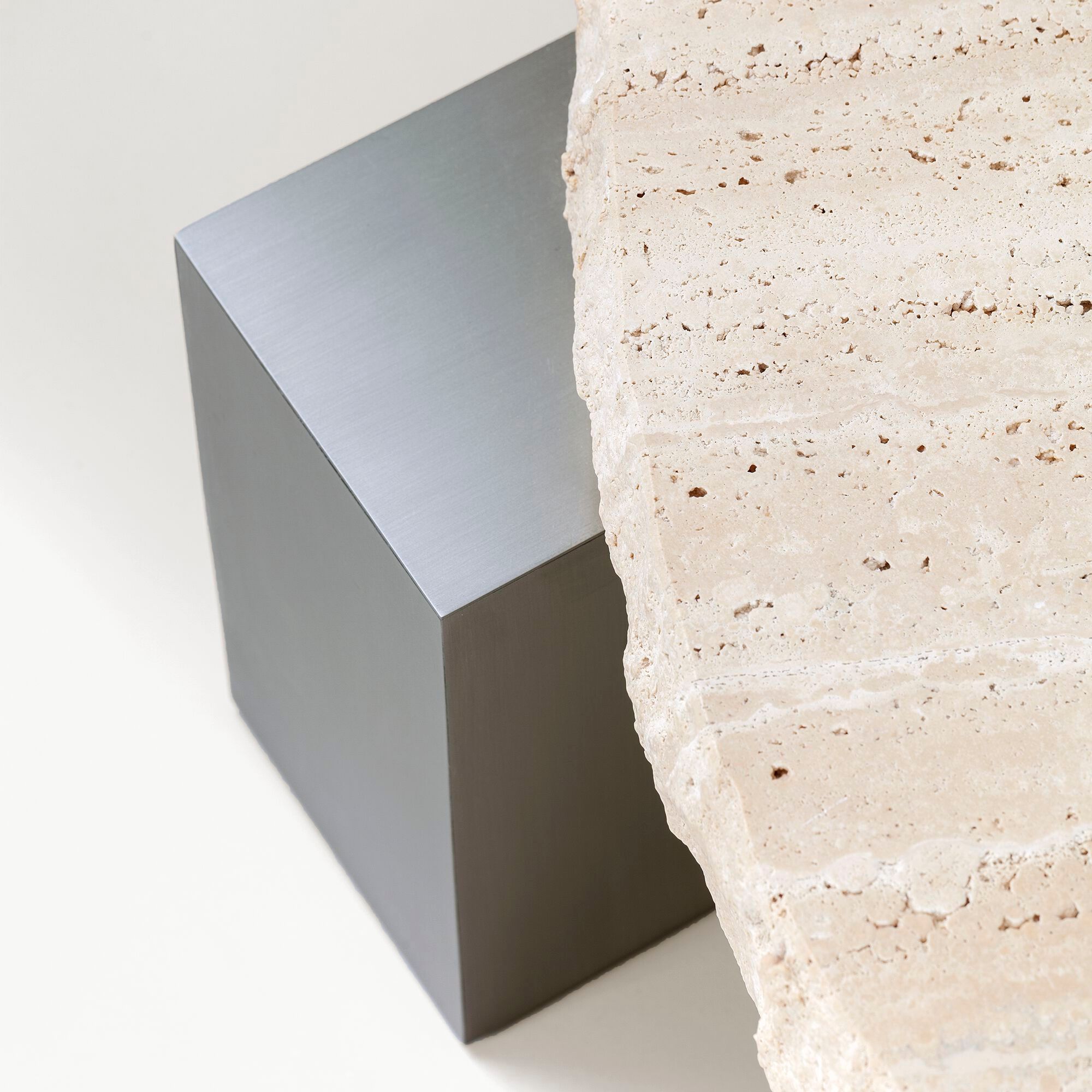 Журнальный столик из травертина для гостиной DOOQ ON THE ROCKS ARCH-00138147 - Вид №8