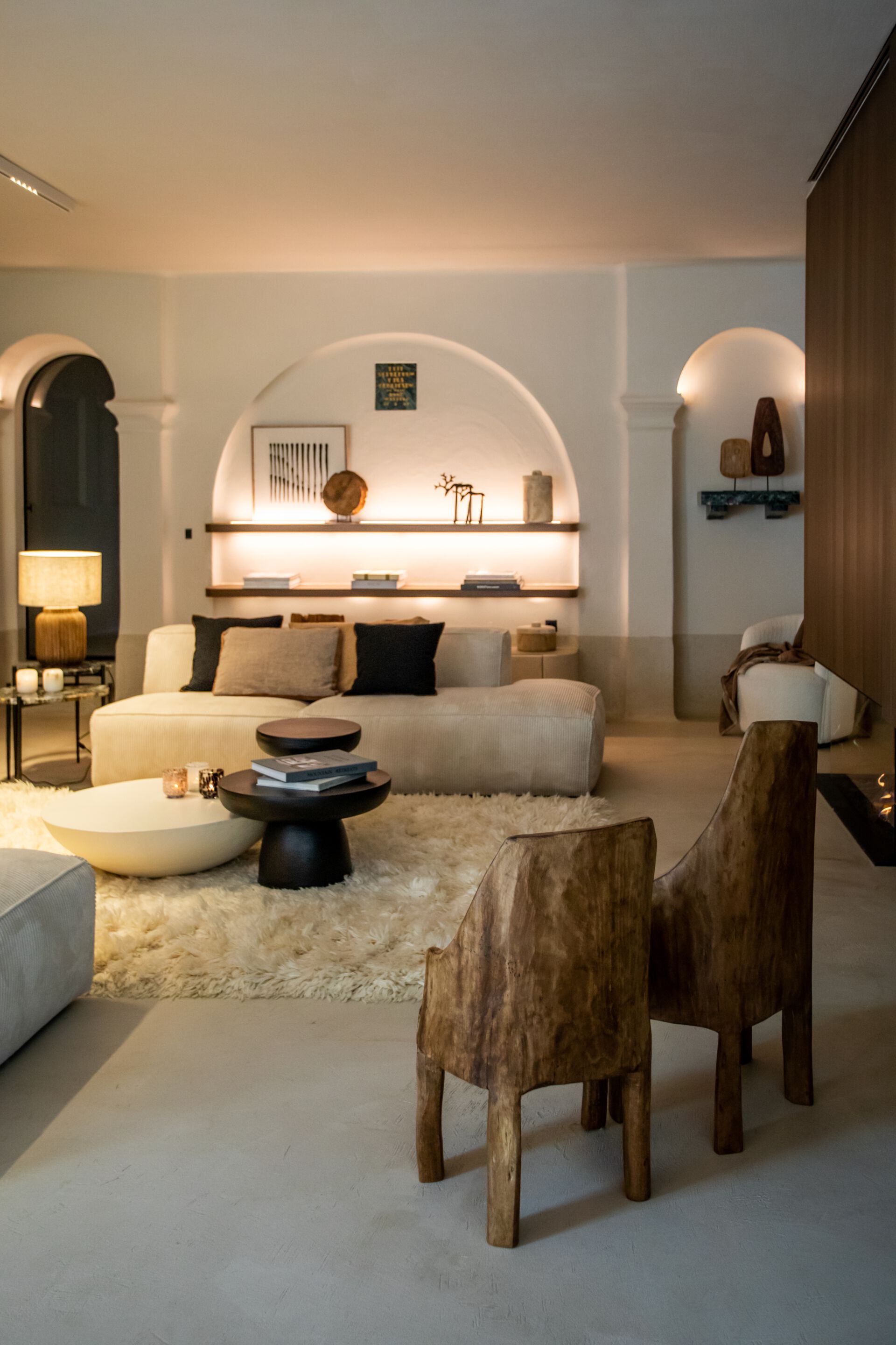 Круглый журнальный столик для гостиной POMAX Претория ARCH-00078081 - Вид №4