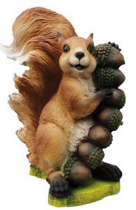 11225 БЕЛКА с желудями, скульптура из бетона LAB.Space 