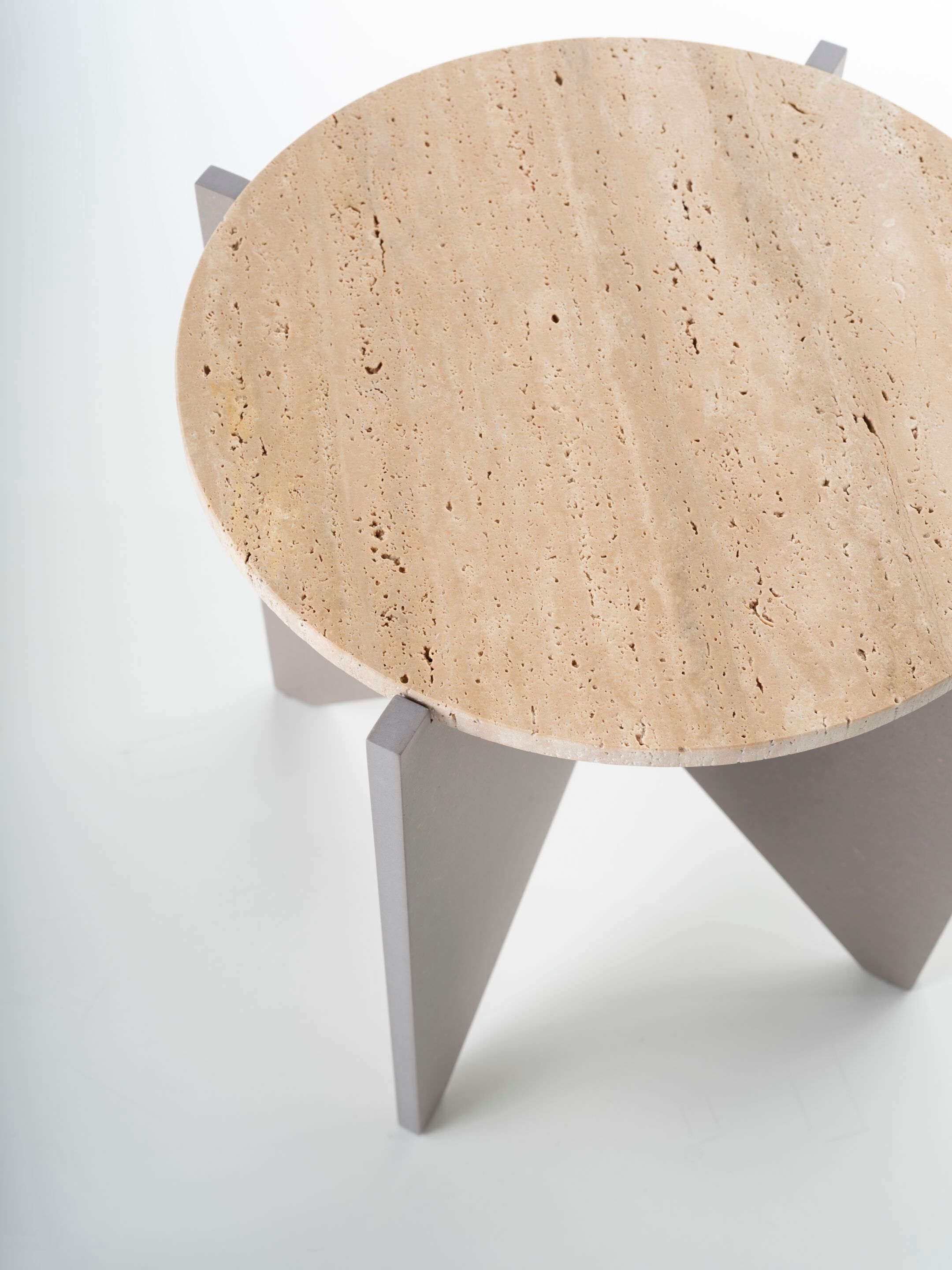 Травертин круглый журнальный столик Alias Сатурн ARCH-00142724 - Вид №1