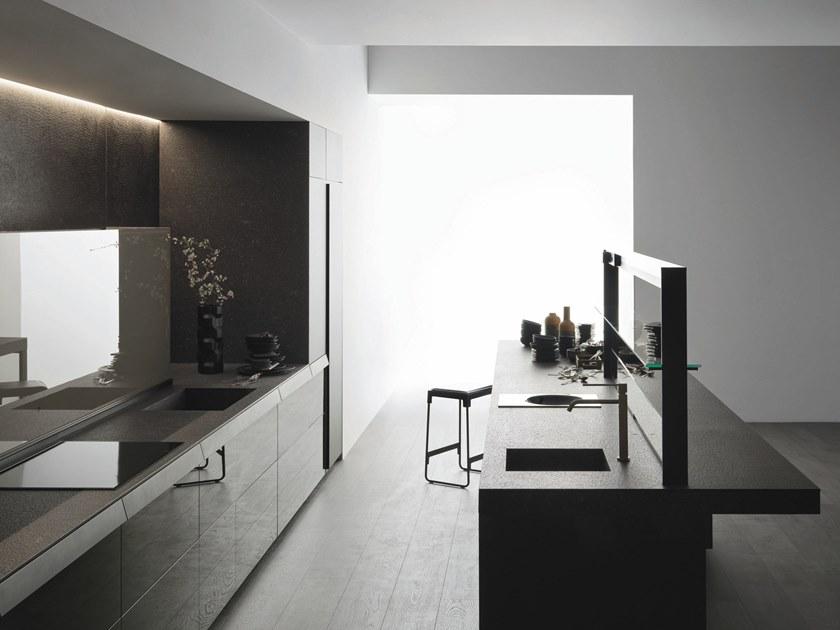 VALCUCINE Стеклянная кухня в современном стиле с островом без ручек Genius loci sun-id-1499790 - Вид №2