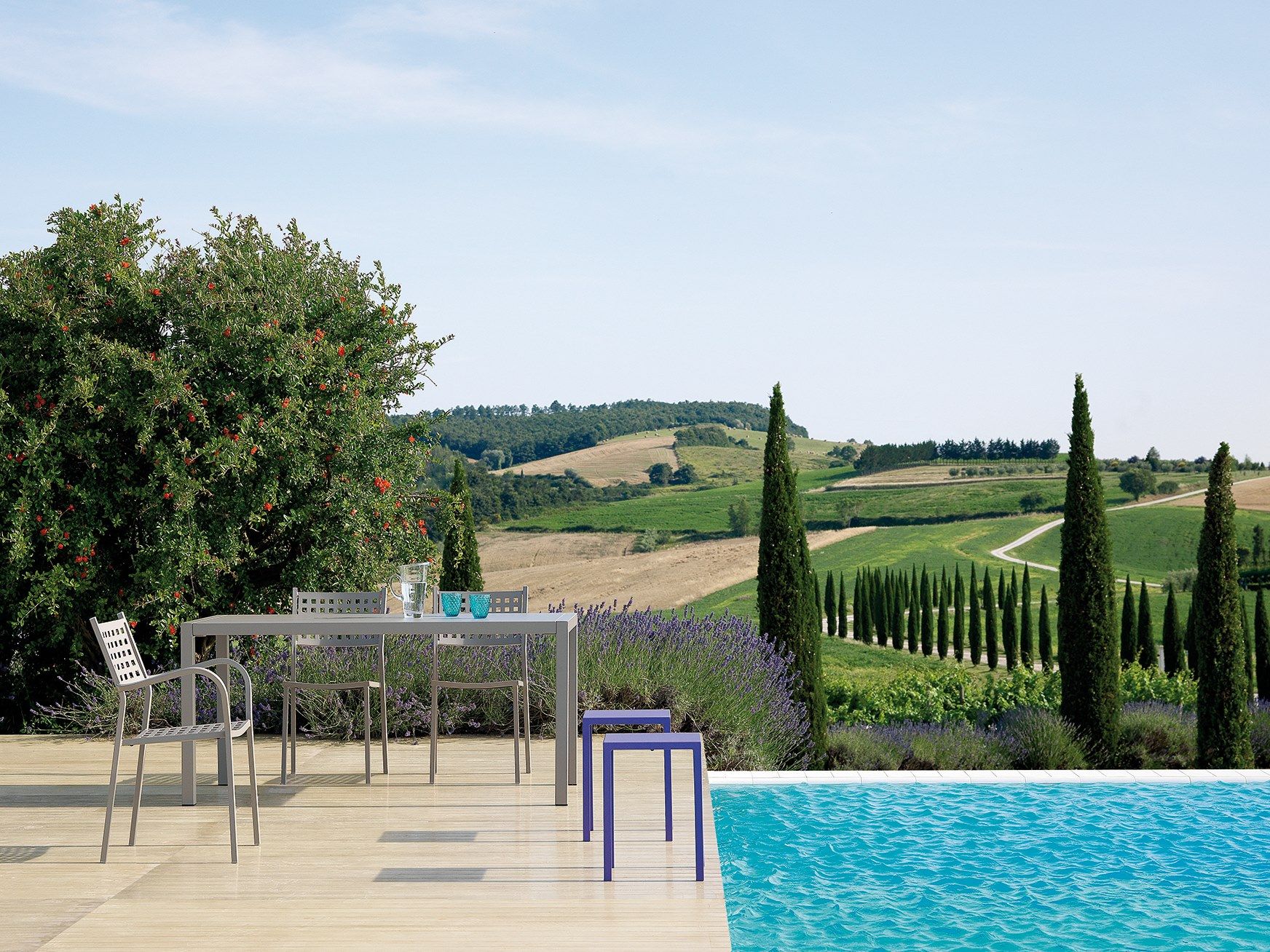 Металлический штабелируемый низкий садовый стул Vermobil Quatris ARCH-00058171 - Вид №3