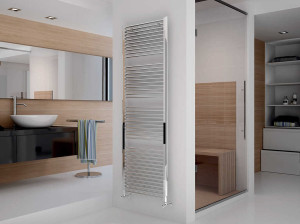 Хромированный радиатор для ванной комнаты