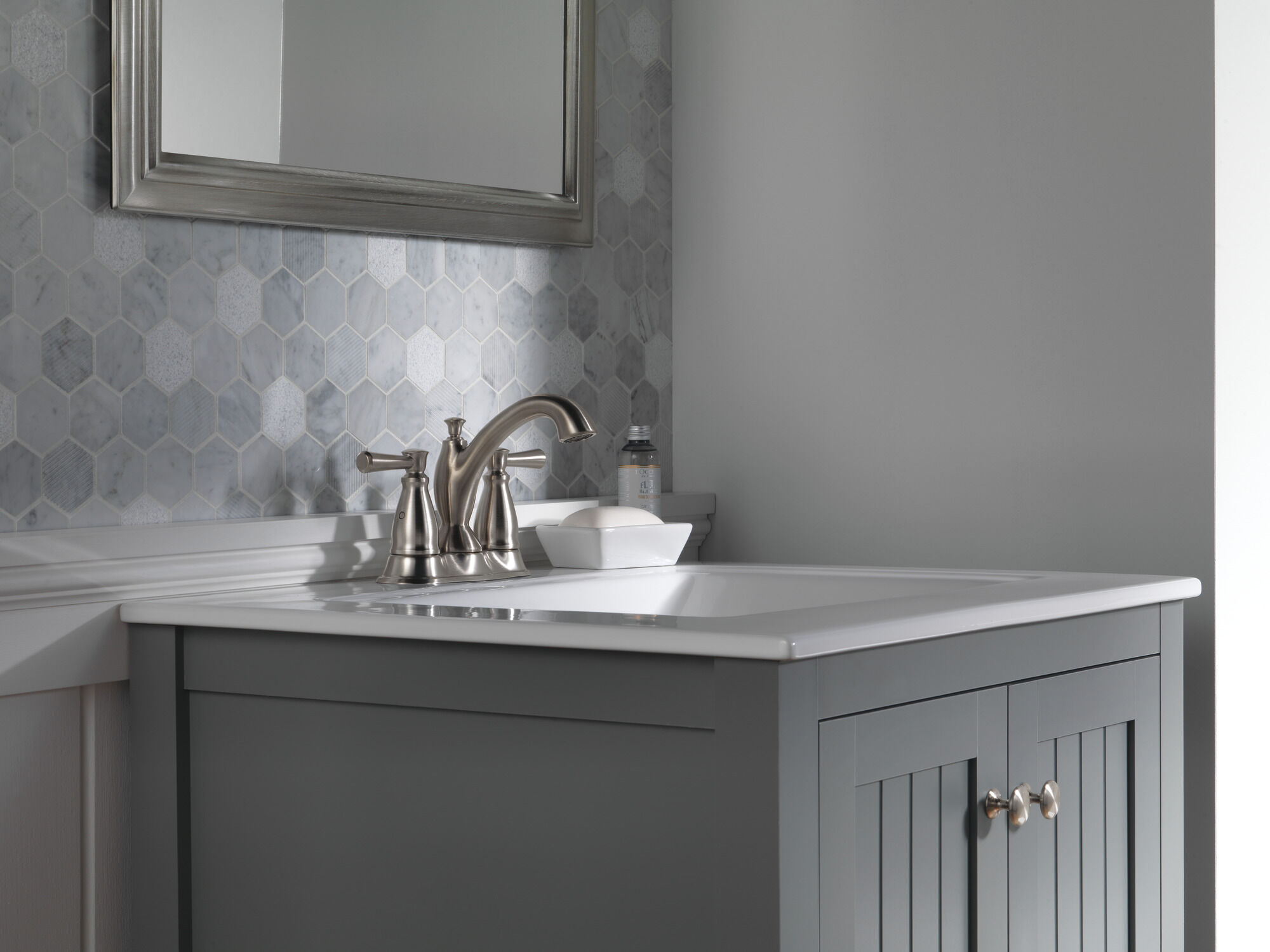 Смеситель для ванной комнаты с двумя ручками Traditonal Delta Faucet 2593-SSMPU-DST - Вид №3