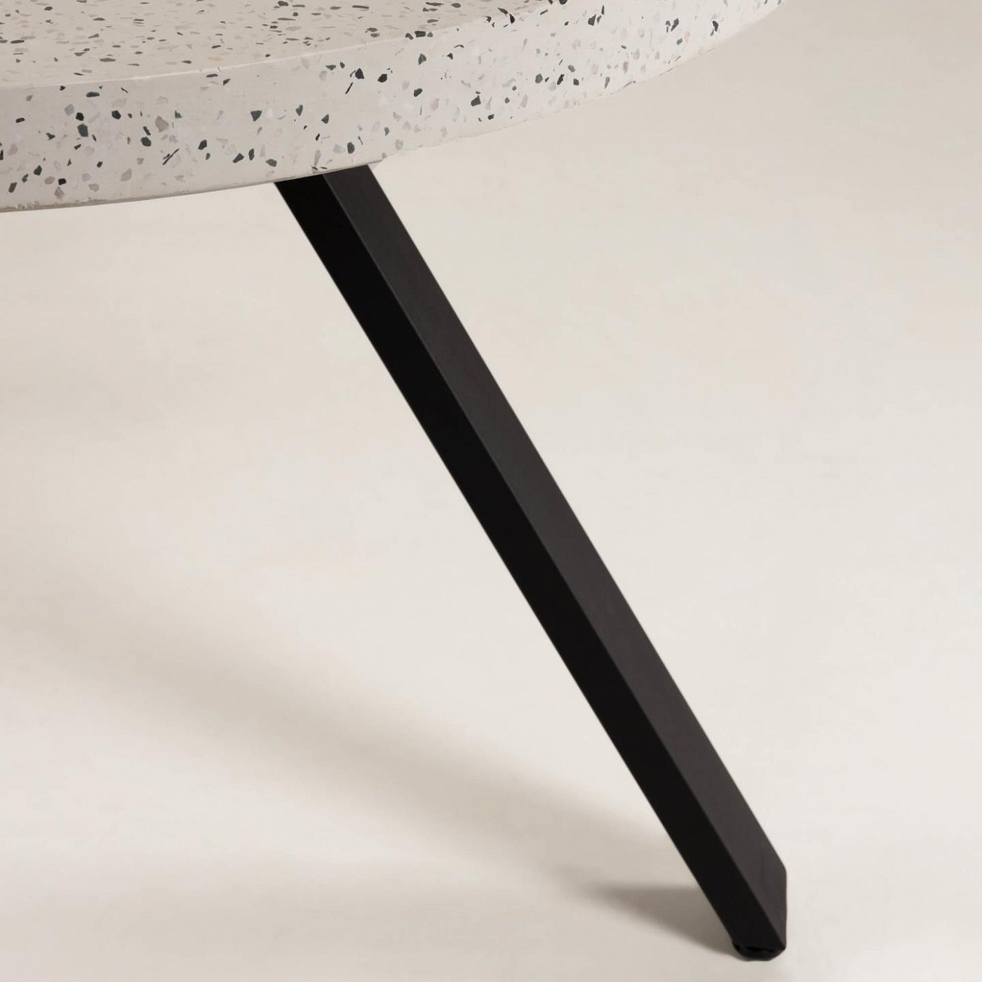 081790 Круглый обеденный стол Ø120см белый La Forma Shanelle  - Вид №1