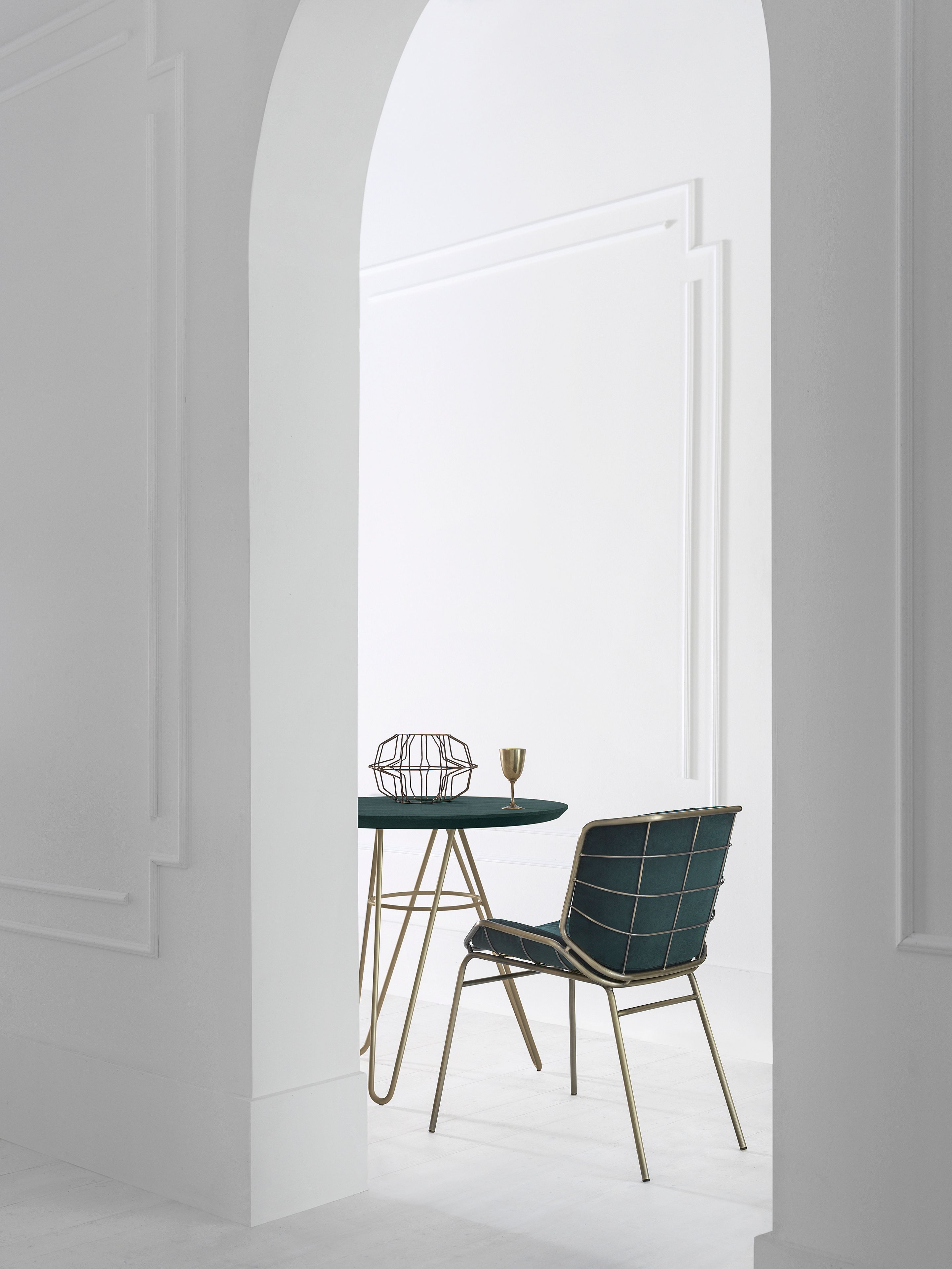 Круглый металлический стол для контракта TrabA' Self ARCH-00049403 - Вид №4