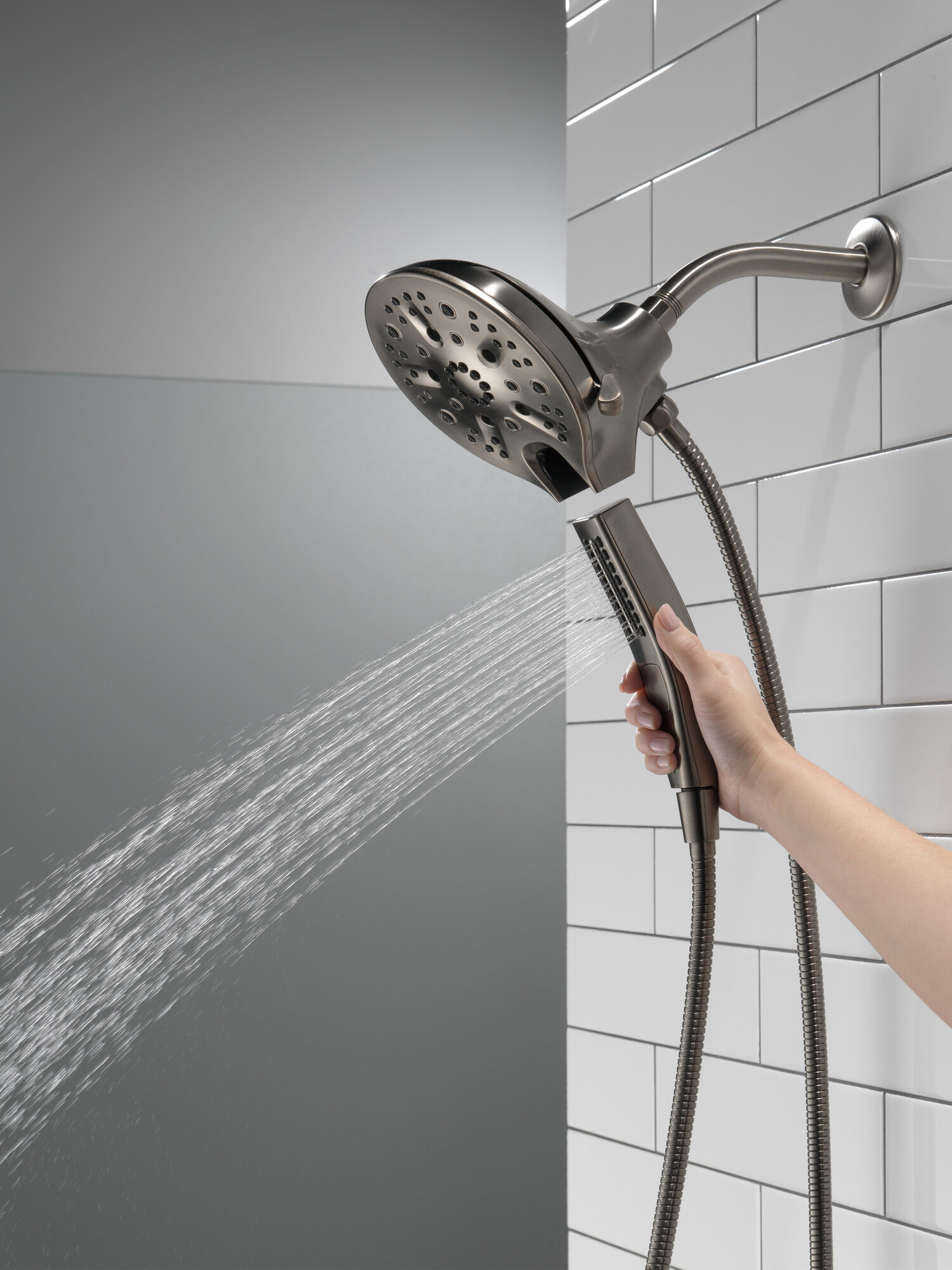 58620-KS25-PK In2ition® H2Okinetic® Душ два в одном с 5 настройками Delta Faucet Universal Showering Черный нержавеющий  - Вид №5