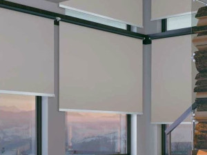 Солнцезащитный крем электрический рулонный занавес