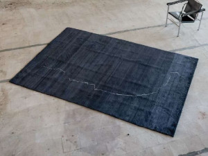 Прямоугольный ковер из крапивы