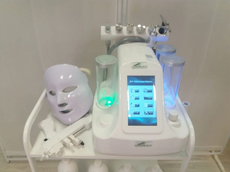 37039 Многофункциональный аппарат гидропилинга PERFECT A 8 В 1 (с маской) AURO  - Вид №4