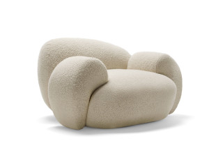 Тканевое кресло с подлокотниками