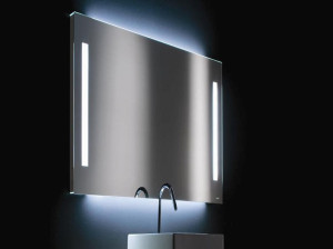 Квадратное зеркало со встроенным настенным освещением