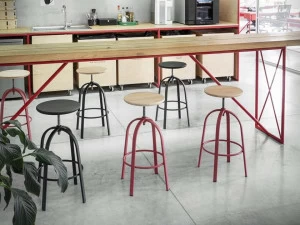 Miniforms Табурет регулируемый по высоте с подставкой для ног