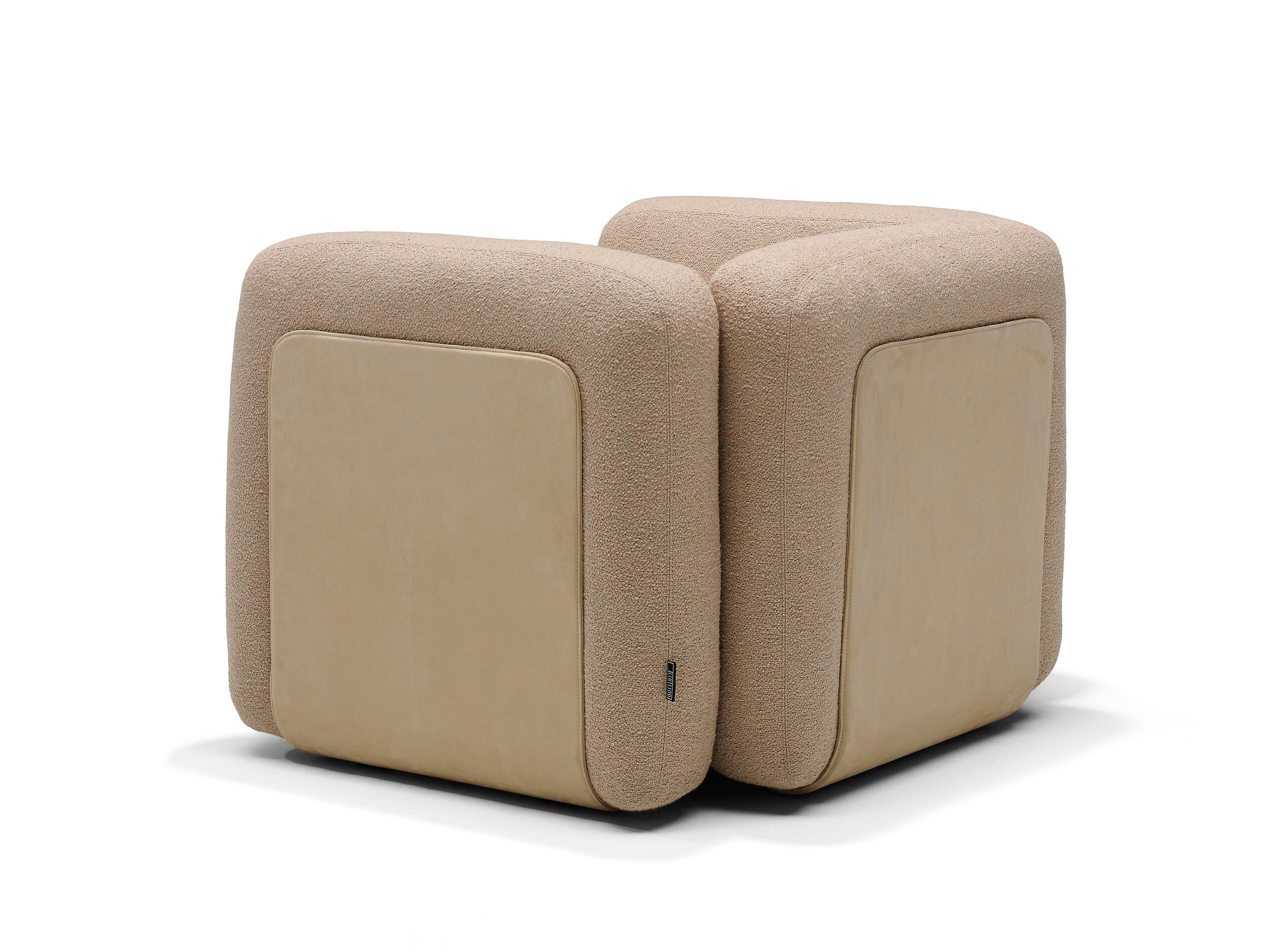 Кресло из ткани и кожи с подлокотниками Linteloo DALLAS ARCH-00084259 - Вид №2