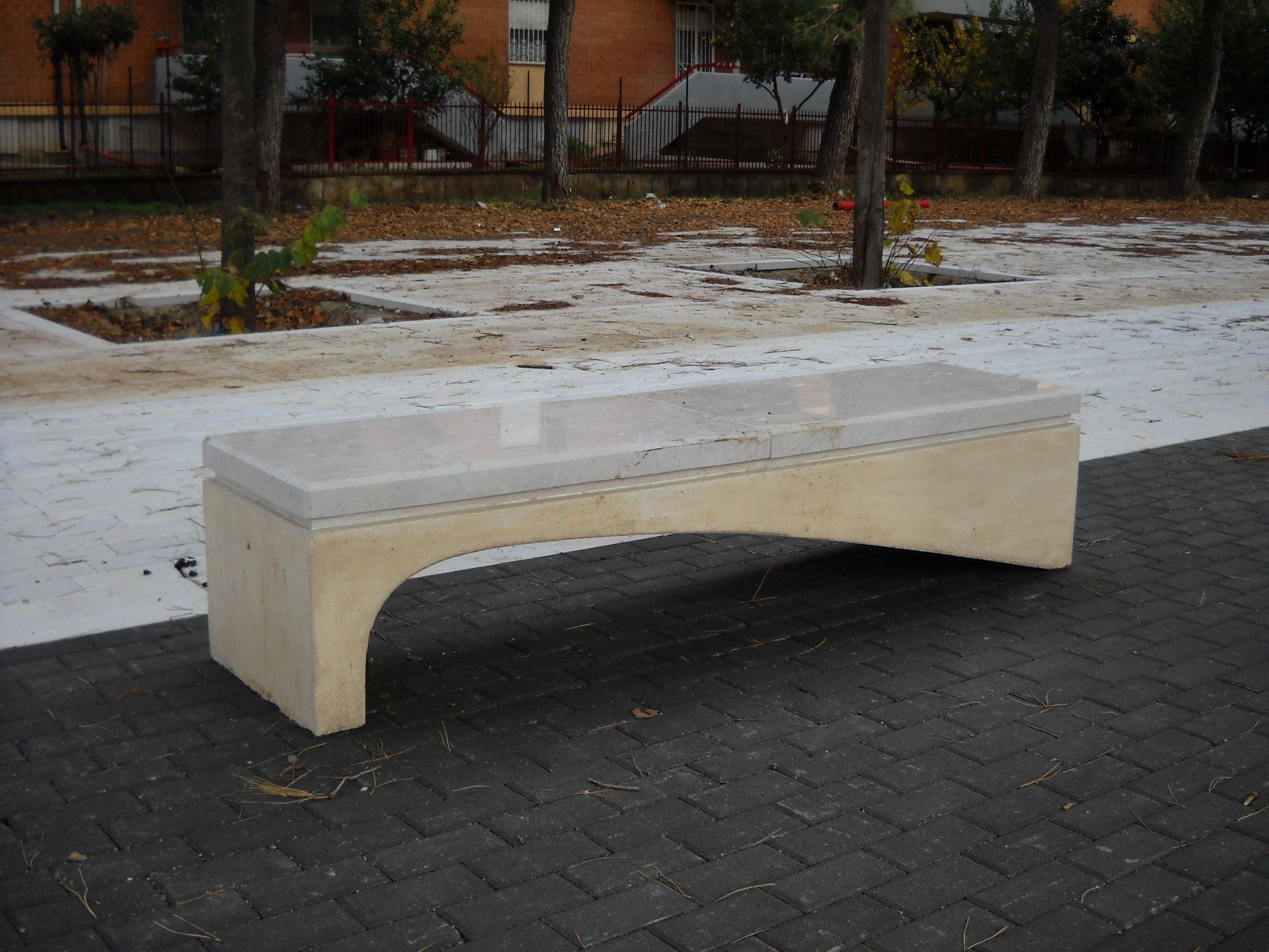 Реконструированная каменная скамья Viscio Urban Design волна ARCH-00101458 - Вид №4