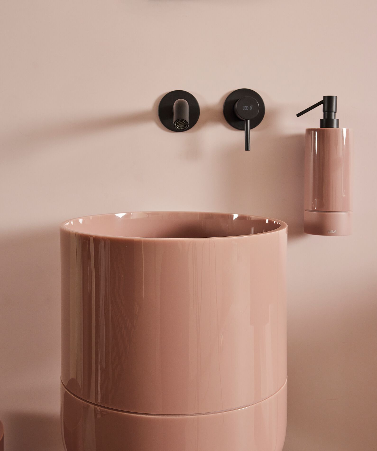 Смоляная подвесная ручная мойка Vallvé сердце ARCH-00082931 - Вид №4