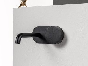 Смеситель для раковины с 2 отверстиями