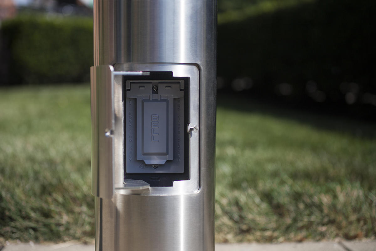 FSRT245 Столбик световой колонны  Forms-surfaces  - Вид №15